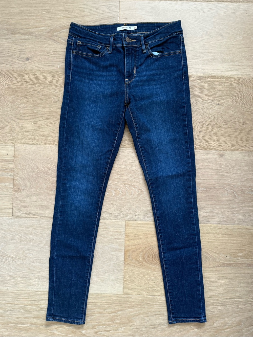 Levi's 711 skinny jeans women's size 28x30 stretch low rise dark wash preppy